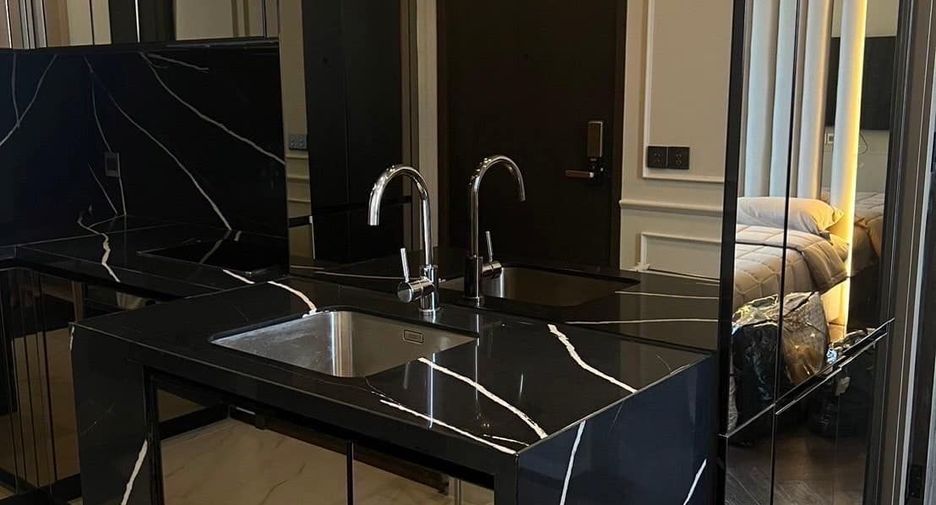 For rent 1 bed condo in Khlong Toei, Bangkok
