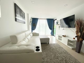 For sale 1 bed apartment in Pratumnak, Pattaya
