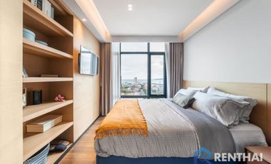 For sale 2 bed condo in Pratumnak, Pattaya