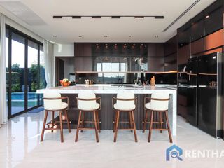 À vendre 5 chambres villa à Bang Lamung, Chonburi