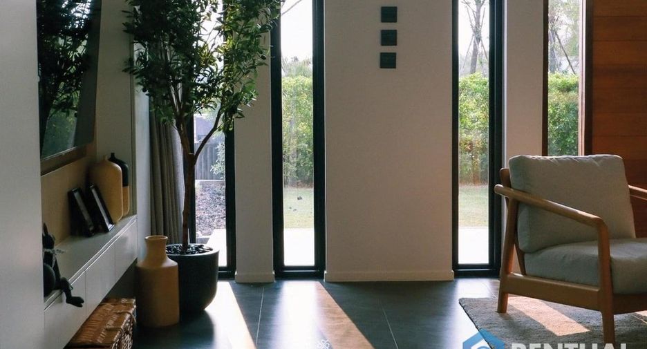 For sale 3 bedrooms house in East Pattaya, Pattaya
