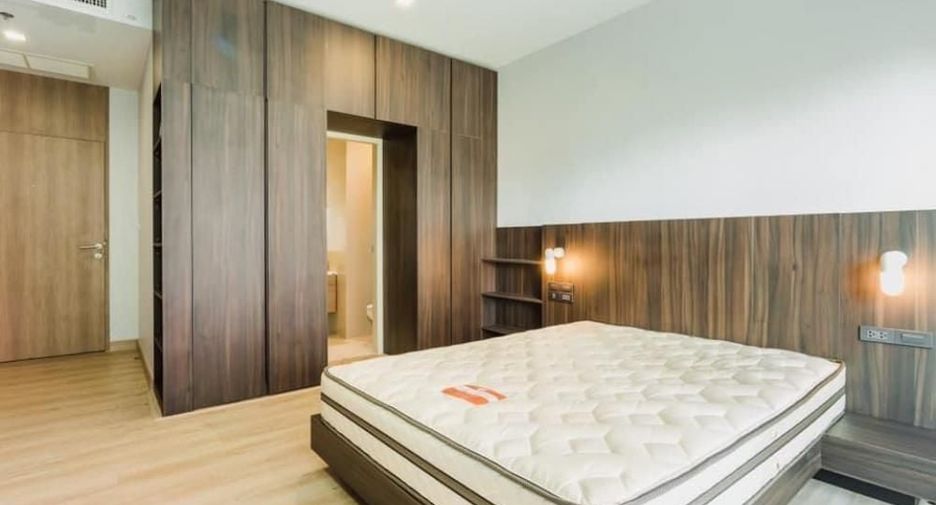 For rent studio condo in Khlong Toei, Bangkok