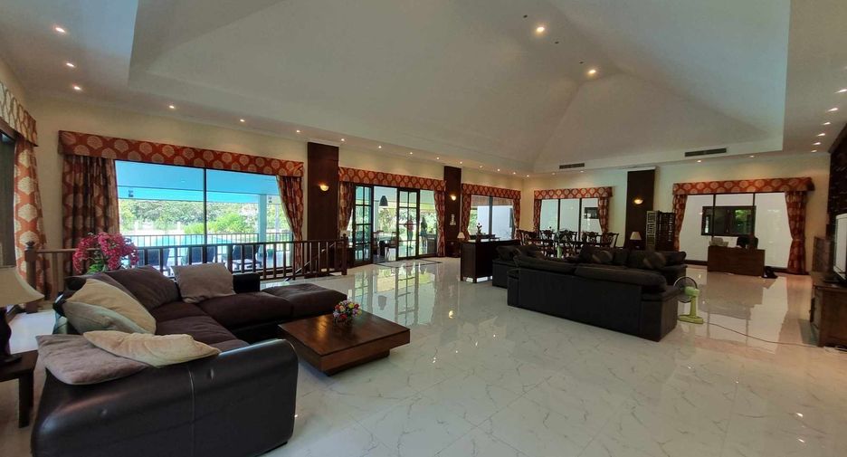 For sale 5 bed villa in Cha Am, Phetchaburi