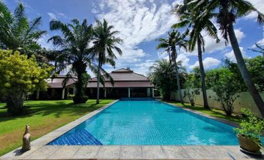 For sale 5 Beds villa in Cha Am, Phetchaburi