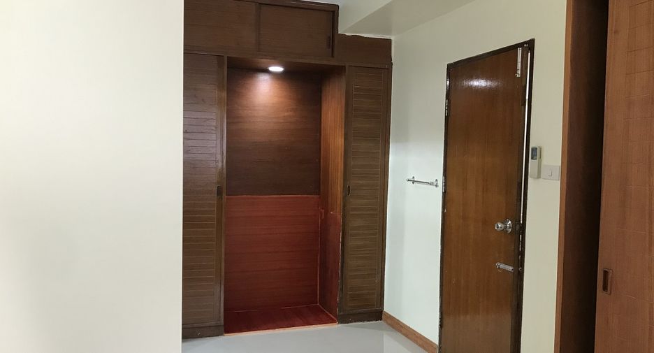 ขาย 4 เตียง คอนโด ใน คลองเตย, กรุงเทพฯ