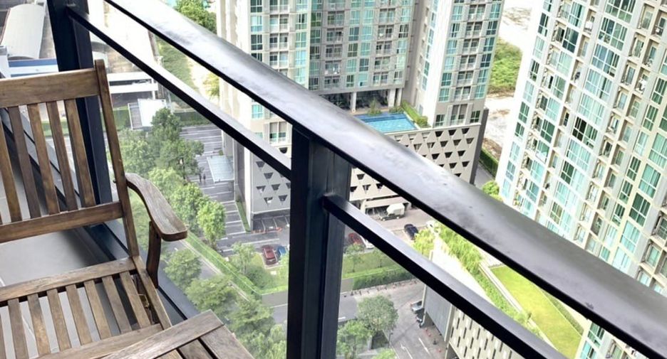 For rent 3 bed condo in Huai Khwang, Bangkok