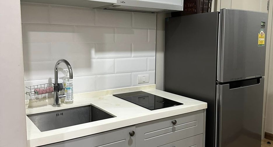 For sale 1 bed condo in Phaya Thai, Bangkok
