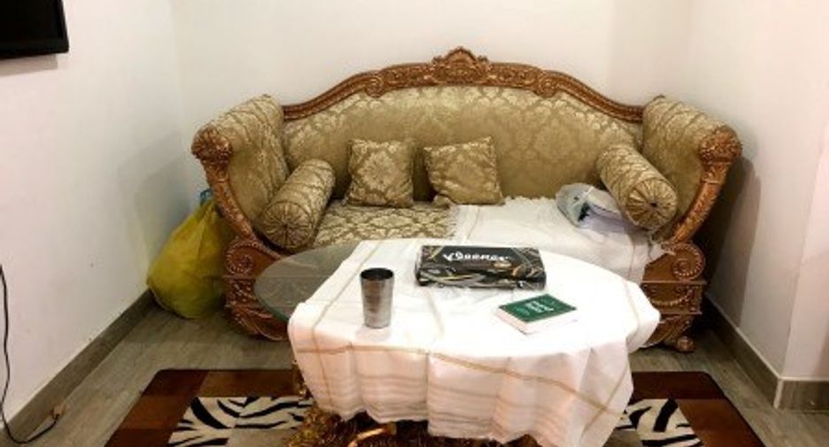 For sale 3 bedrooms condo in Khlong Toei, Bangkok