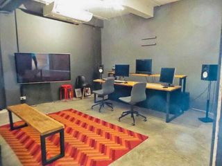 For rent and for sale 5 bed office in Huai Khwang, Bangkok