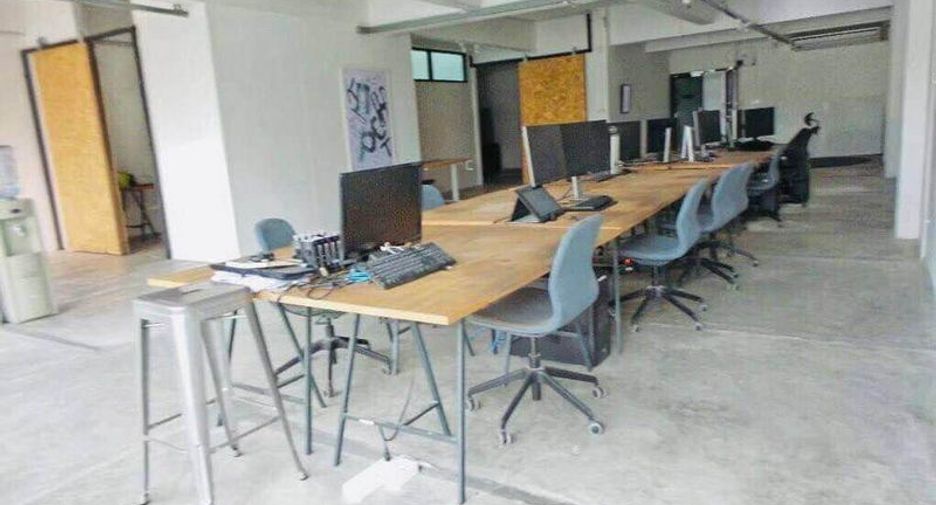 For rent and for sale 5 bed office in Huai Khwang, Bangkok