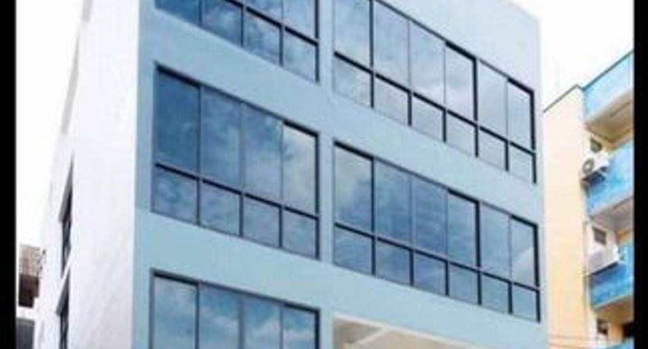 For rent and for sale 5 bed office in Huai Khwang, Bangkok