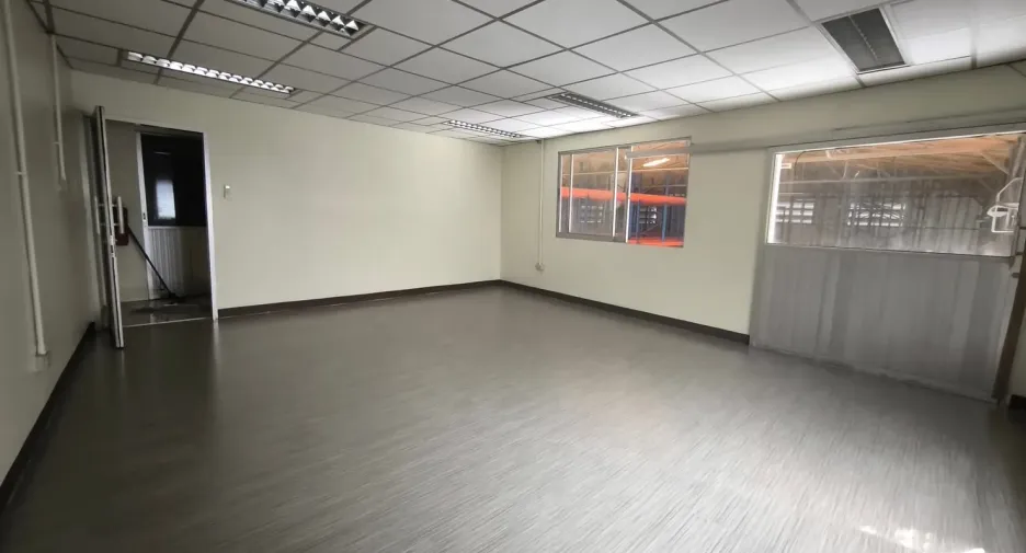 出租 仓库 在 Suan Luang, 曼谷