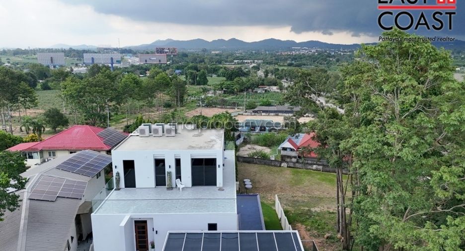 For sale 4 bedrooms house in Bang Lamung, Chonburi