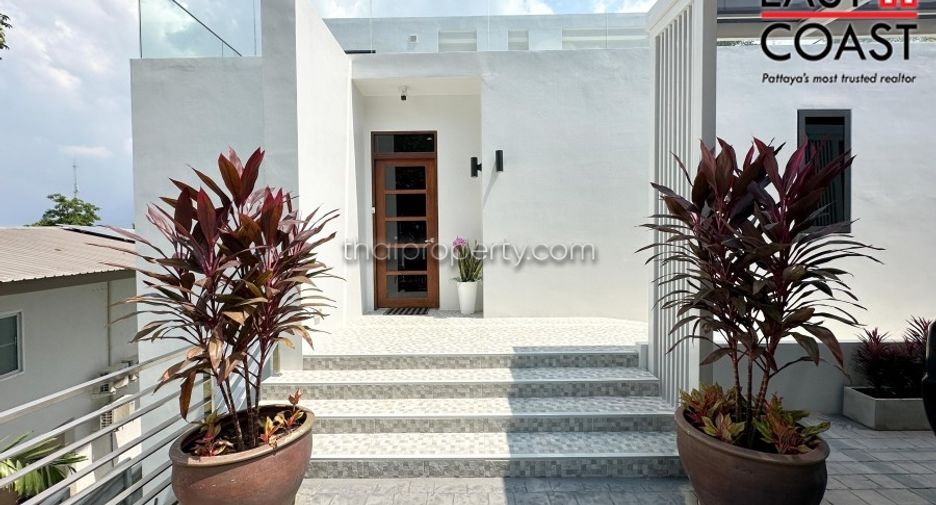 For sale 4 bedrooms house in Bang Lamung, Chonburi