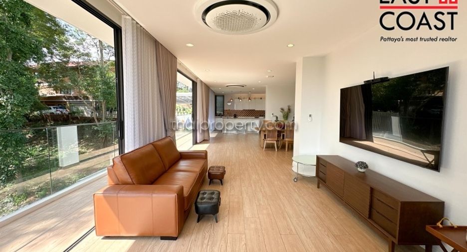 For sale 4 bedrooms house in Bang Lamung, Chonburi