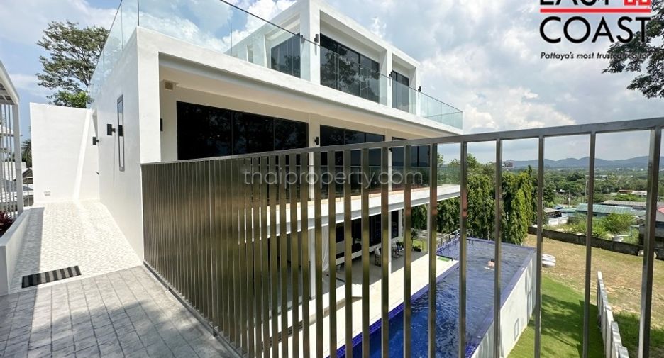For sale 4 bedrooms house in Bang Lamung, Chonburi