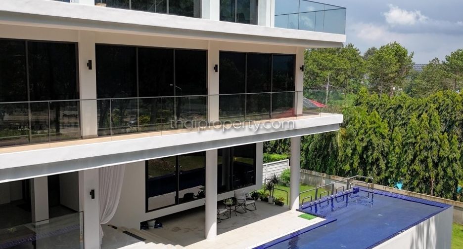 For sale 4 bedrooms house in Bang Lamung, Chonburi