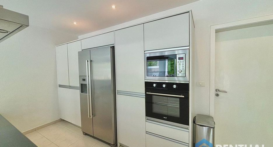 Haus zum Kauf mit 4 Zimmer in Bang Lamung, Chonburi