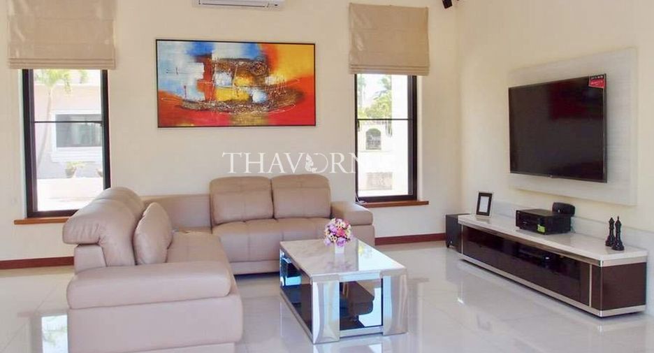Haus zum Kauf mit 4 Zimmer in Bang Lamung, Chonburi