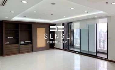For sale 3 bed condo in Watthana, Bangkok