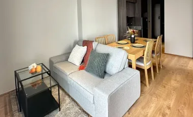 For rent 2 bed condo in Watthana, Bangkok