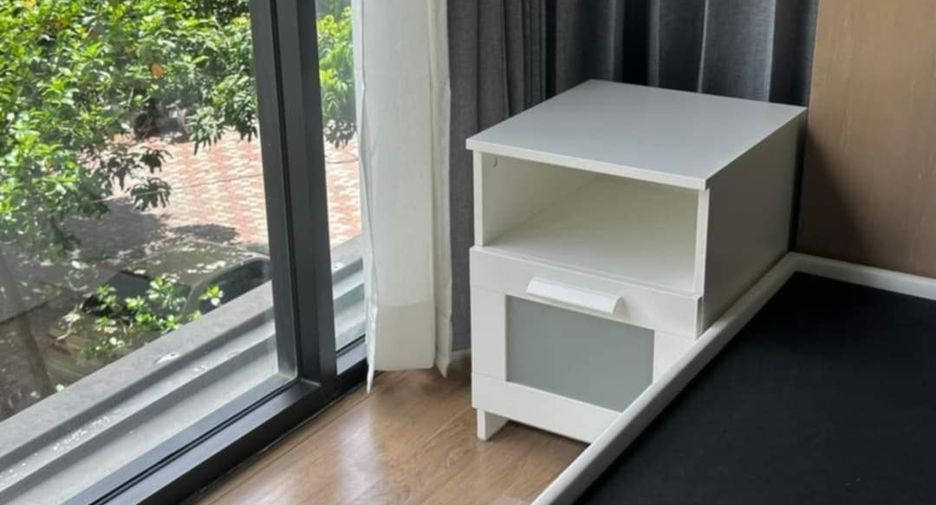 For sale 2 bed condo in Phaya Thai, Bangkok