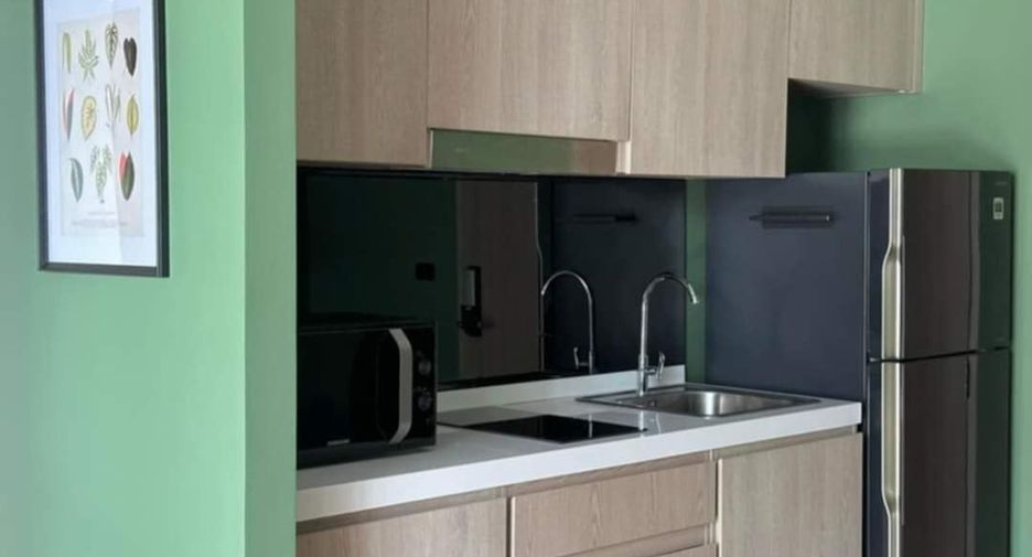 For sale 2 bed condo in Phaya Thai, Bangkok