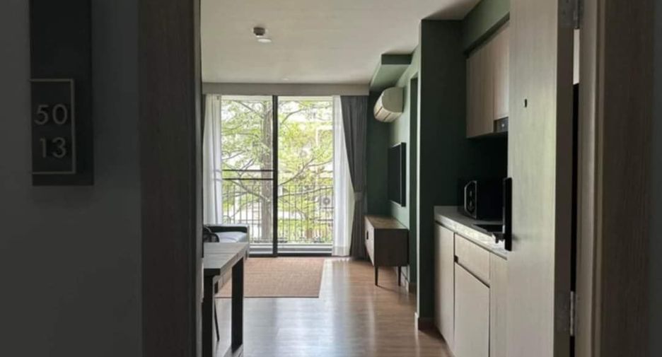 For sale 2 bed condo in Phaya Thai, Bangkok