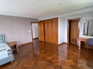 For rent 3 bed apartment in Watthana, Bangkok