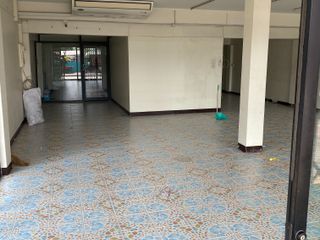 For rent 4 Beds townhouse in Bang Khun Thian, Bangkok
