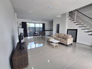 For rent 3 bed townhouse in Cha Am, Phetchaburi