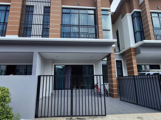 For rent 3 bed townhouse in Cha Am, Phetchaburi