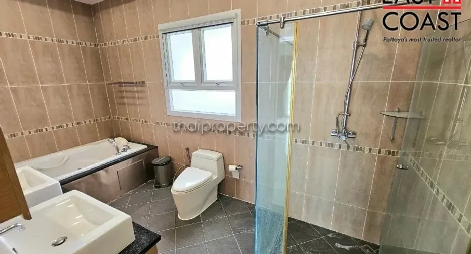 For rent 4 bedrooms house in Bang Lamung, Chonburi