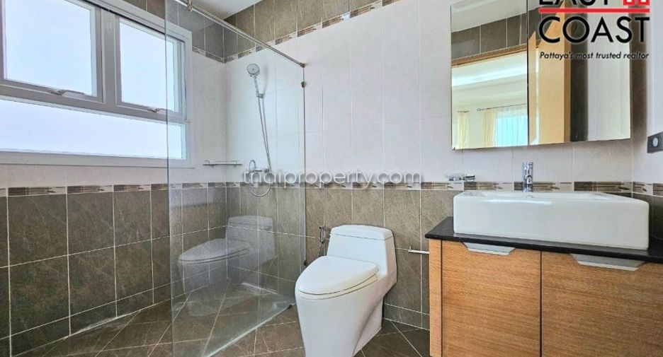 For rent 4 bedrooms house in East Pattaya, Pattaya