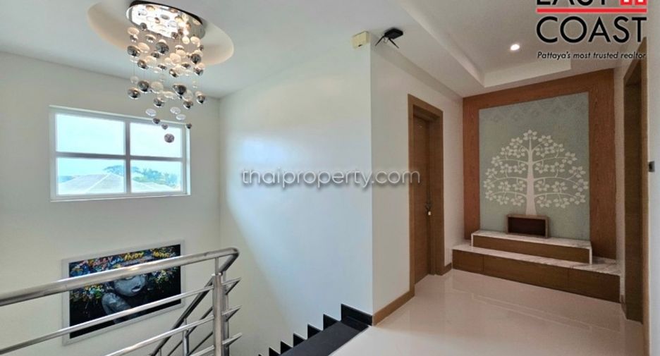 For rent 4 bedrooms house in East Pattaya, Pattaya