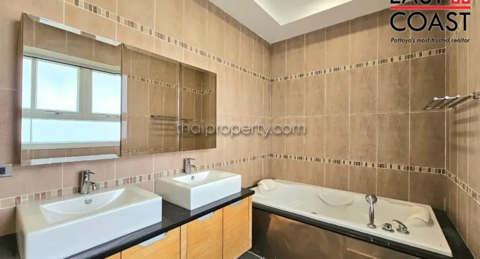 For rent 4 bedrooms house in Bang Lamung, Chonburi