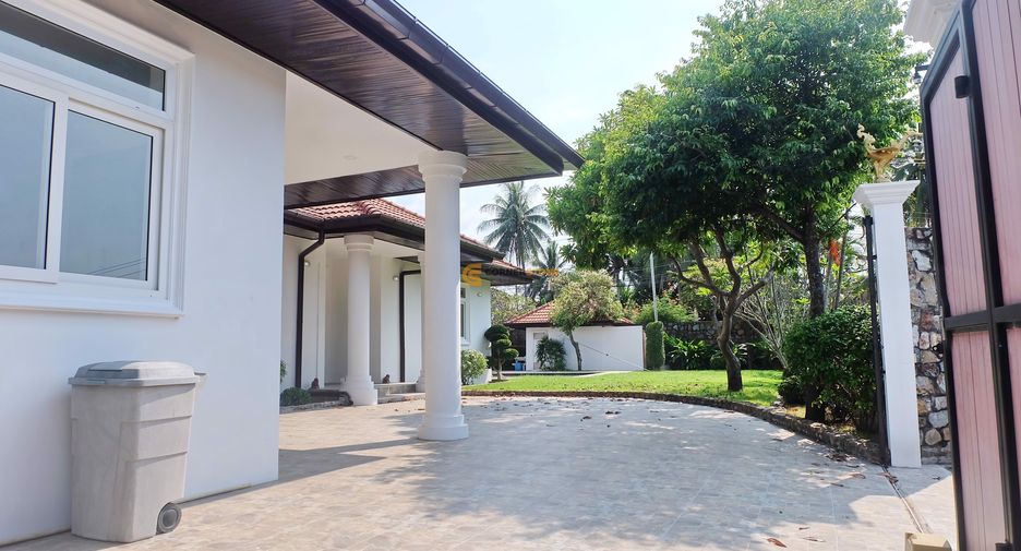 For sale 5 bed house in Bang Lamung, Chonburi