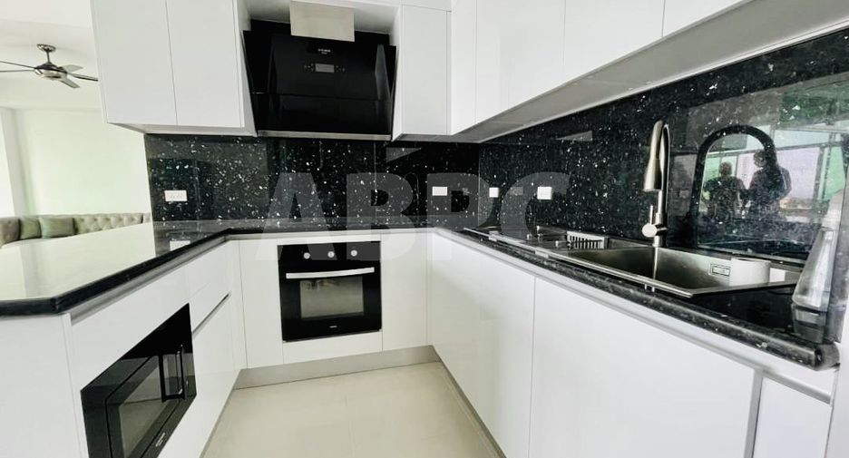 For sale 1 bed condo in Pratumnak, Pattaya