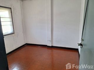 For rent 3 Beds townhouse in Nong Khaem, Bangkok