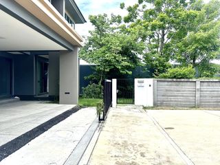 For sale 3 Beds house in Bang Khun Thian, Bangkok