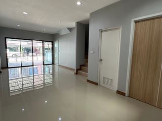 For sale 3 bed townhouse in Nong Khaem, Bangkok