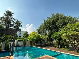 For sale 5 bed house in Khlong Sam Wa, Bangkok