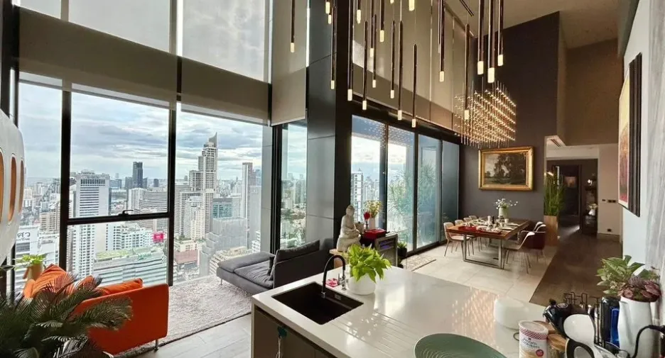 For rent 4 Beds condo in Watthana, Bangkok