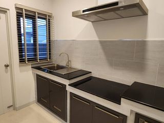 For sale 4 Beds house in Thawi Watthana, Bangkok