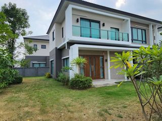For sale 4 Beds house in Thawi Watthana, Bangkok