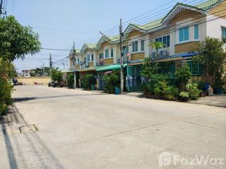 For sale 3 bed townhouse in Bang Khun Thian, Bangkok