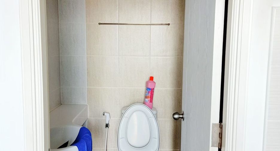 For sale スタジオ condo in Chom Thong, Bangkok