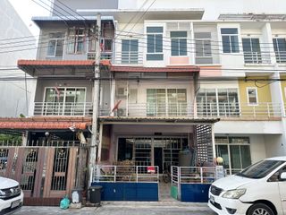 For sale 4 bed townhouse in Nong Khaem, Bangkok