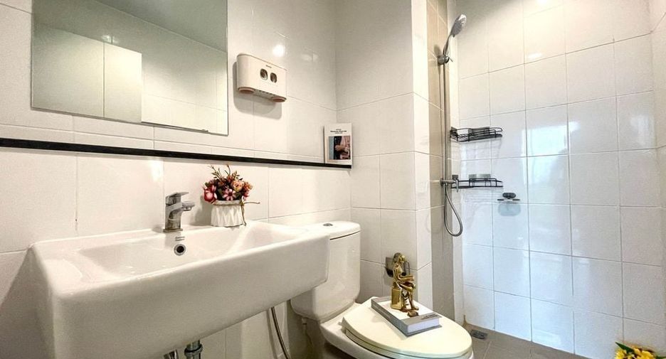 For sale 1 Beds condo in Bang Khun Thian, Bangkok