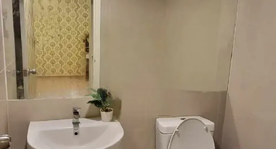 For rent 1 Beds condo in Bang Khun Thian, Bangkok